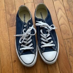 Men’s Converse all star shoes- low cut